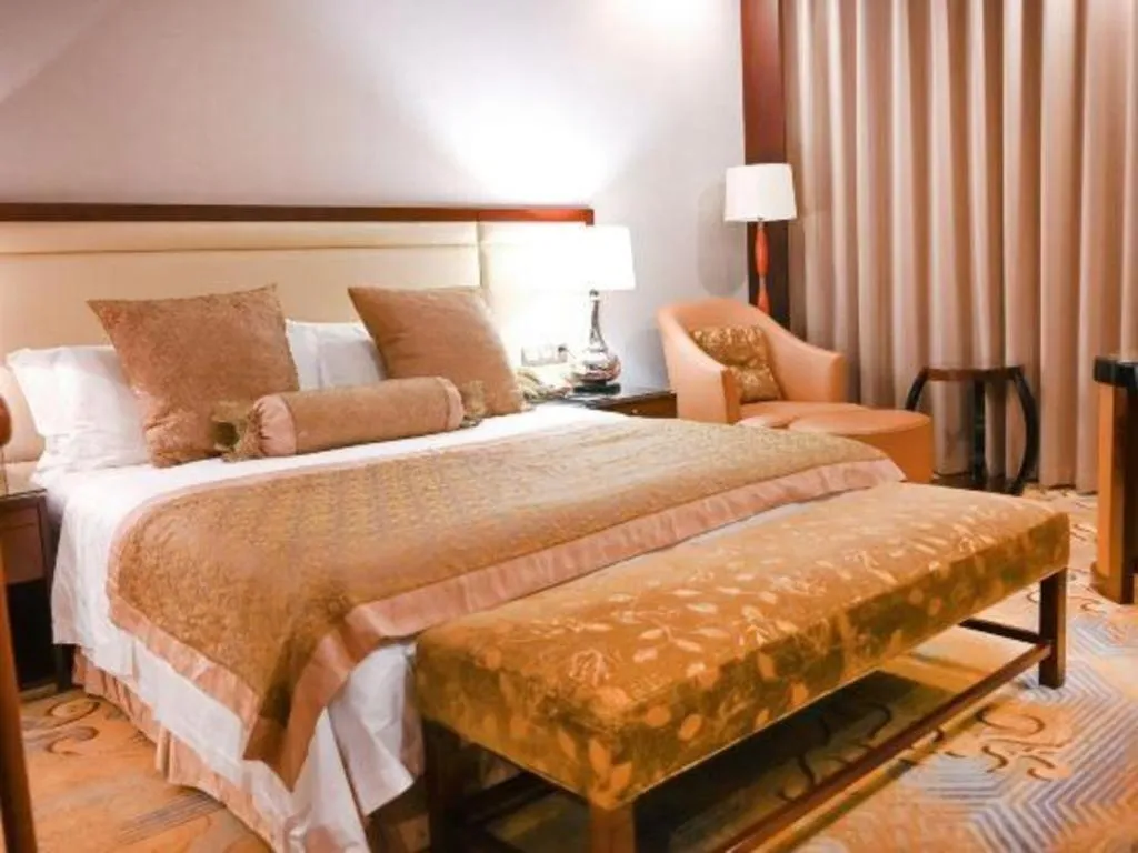 Bed in Royal Tulip Hotel Zhujiajiao Shanghai