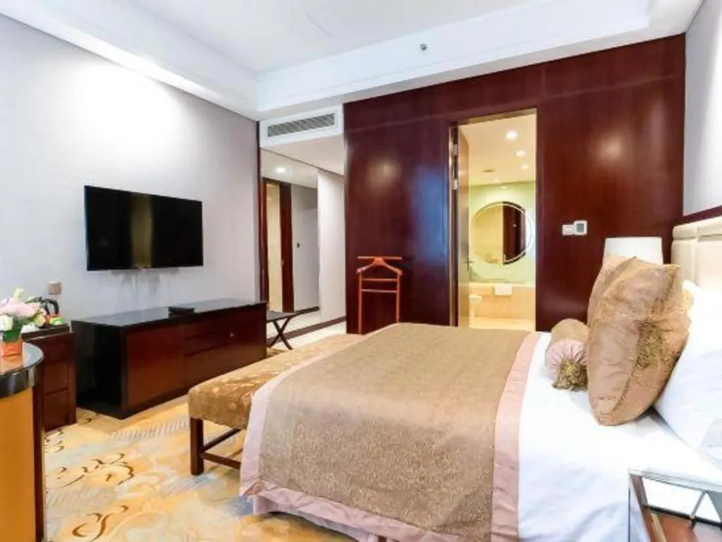 Bed in Royal Tulip Hotel Zhujiajiao Shanghai