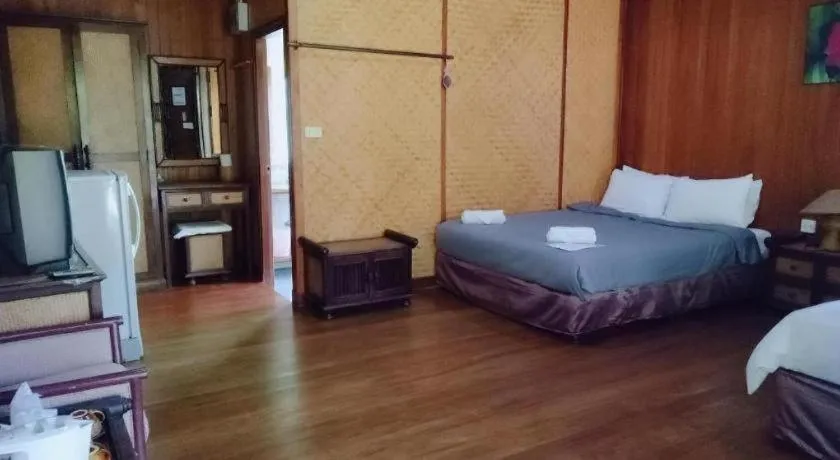 Bed in Indie House @ Maerim