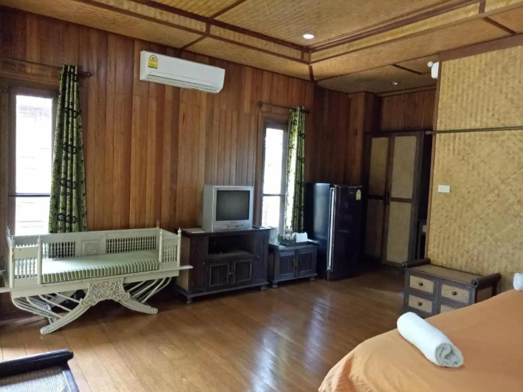 Indie House @ Maerim