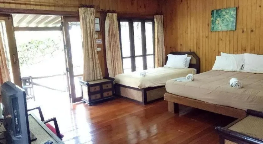 Bed in Indie House @ Maerim