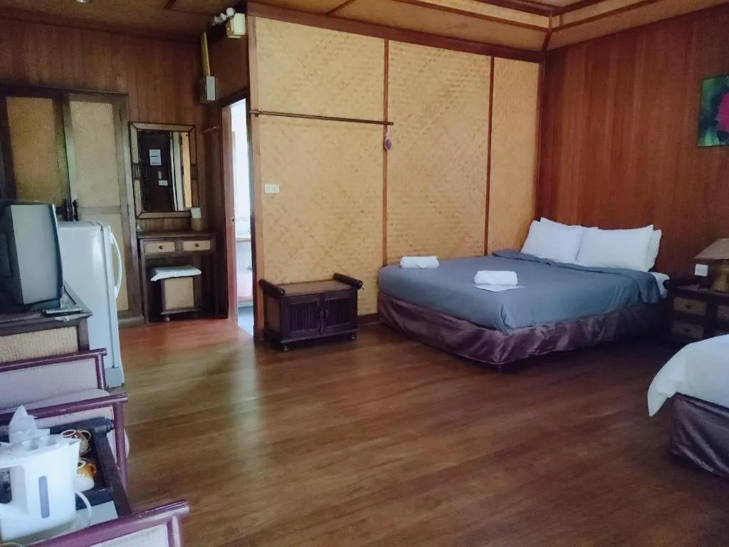 Bed in Indie House @ Maerim