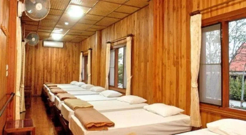 Bed in Indie House @ Maerim