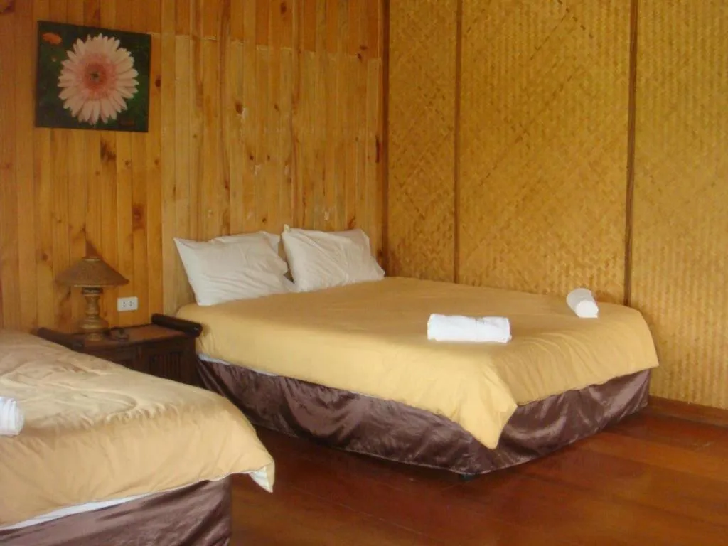 Bed in Indie House @ Maerim