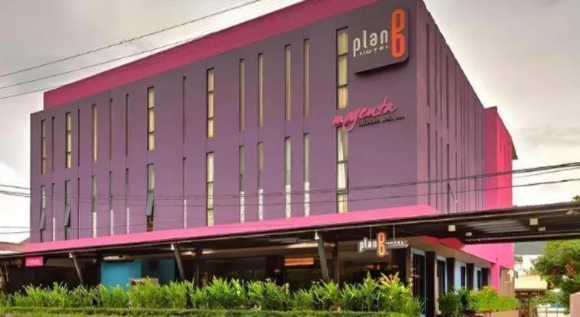 Plan B Hotel