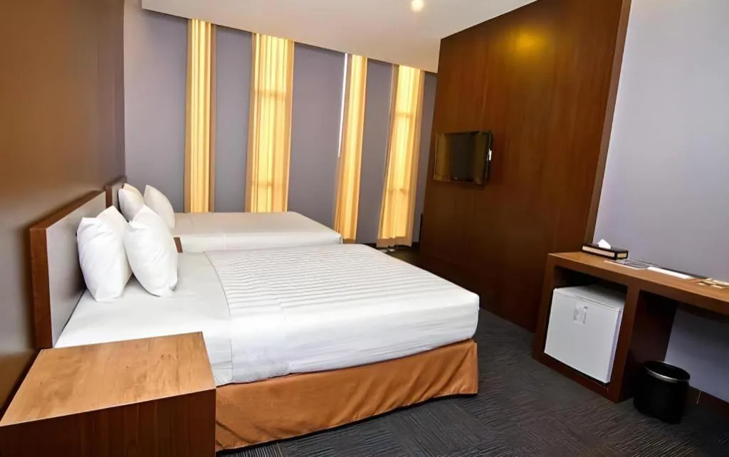 Bed in Plan B Hotel