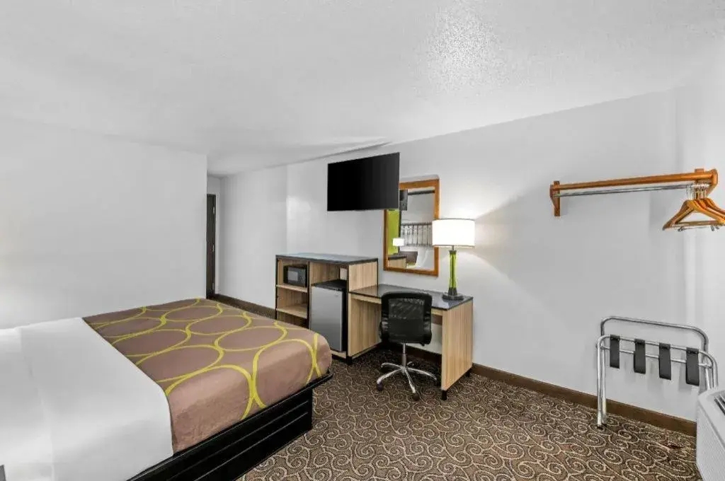 Bed in Super 8 By Wyndham Franklin Bed in Super 8 By Wyndham Franklin