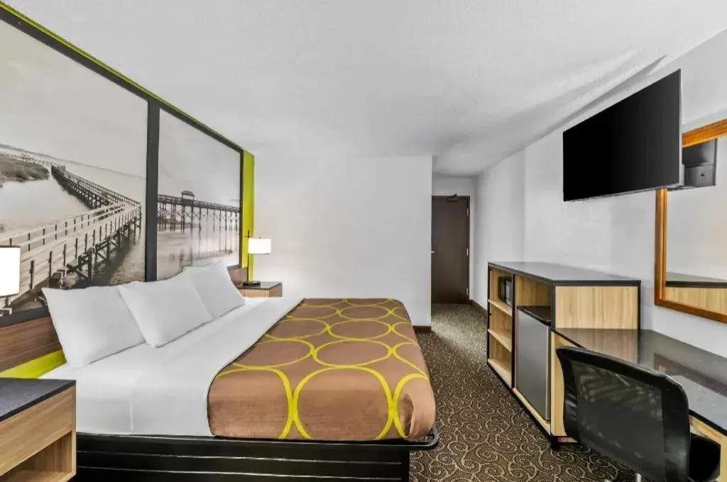 Bed in Super 8 By Wyndham Franklin Bed in Super 8 By Wyndham Franklin