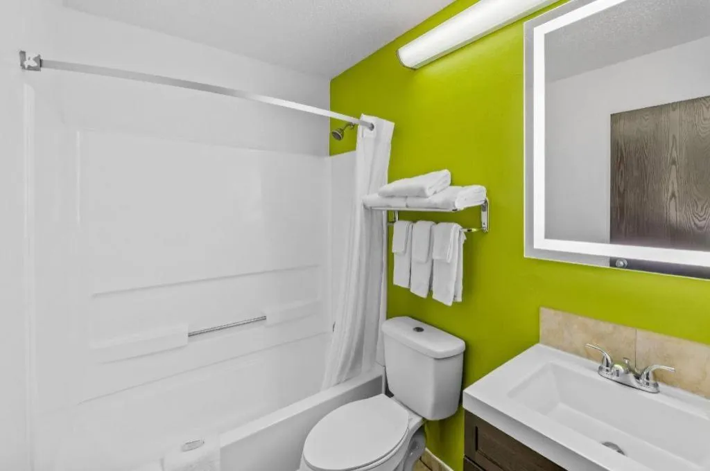 Super 8 By Wyndham Franklin