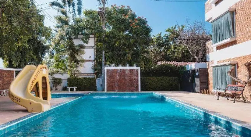 B2 Resort Boutique and Budget Hotel