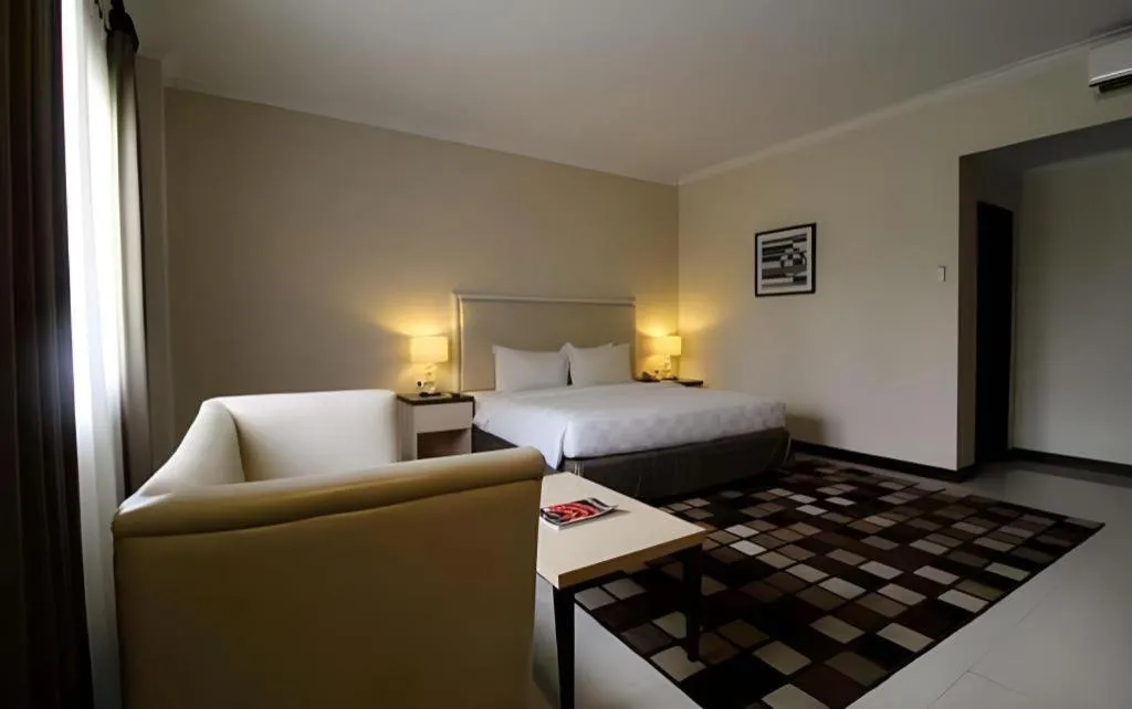 Bed in Bella Hotel Surabaya