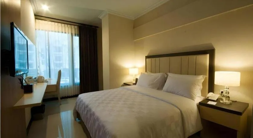 Bed in Bella Hotel Surabaya