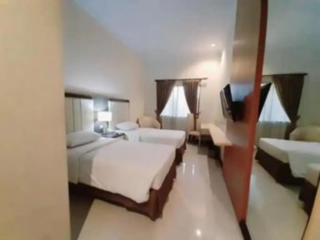 Bed in Bella Hotel Surabaya