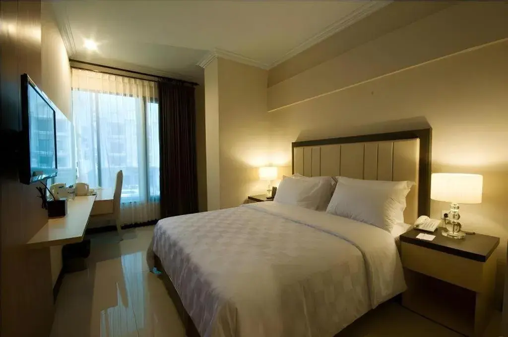 Bed in Bella Hotel Surabaya Bed in Bella Hotel Surabaya