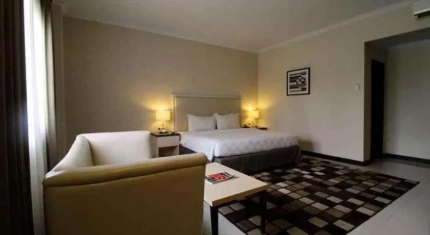 Bed in Bella Hotel Surabaya