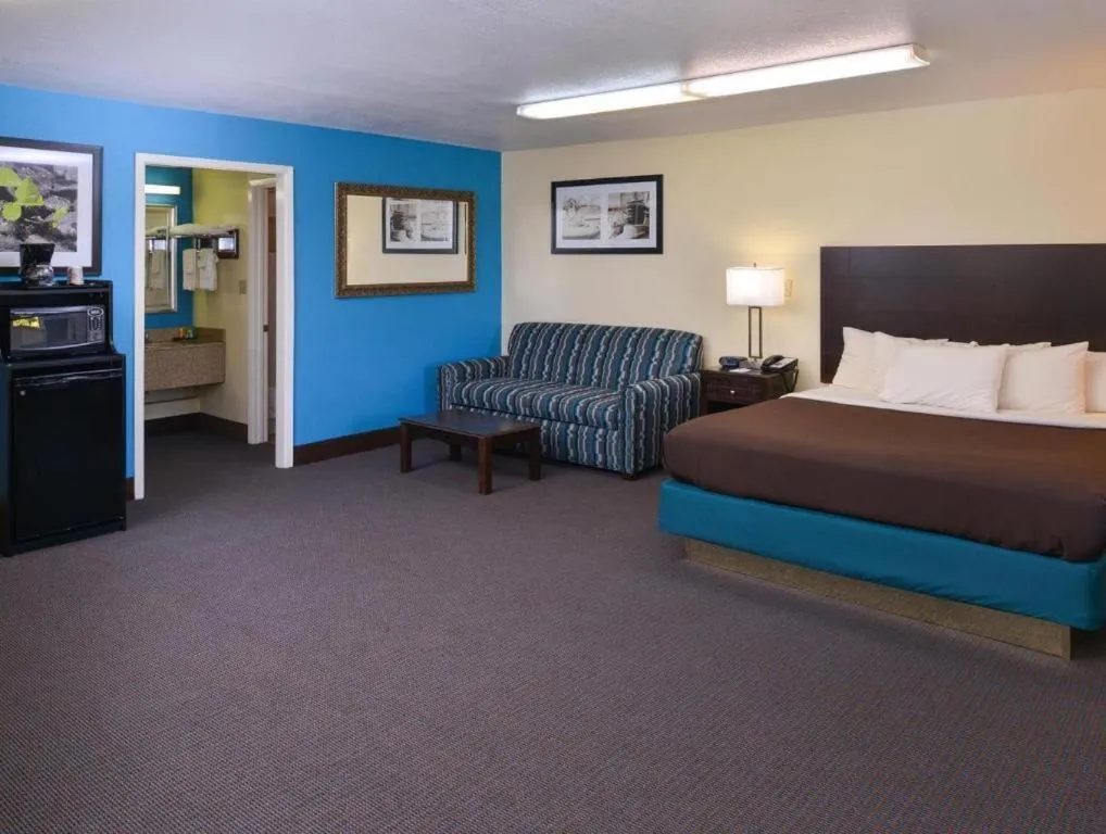 Bed in Americas Best Value Inn Batesville