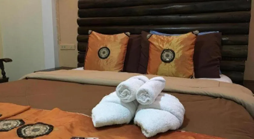 Bed in Ruen Kaew Resort
