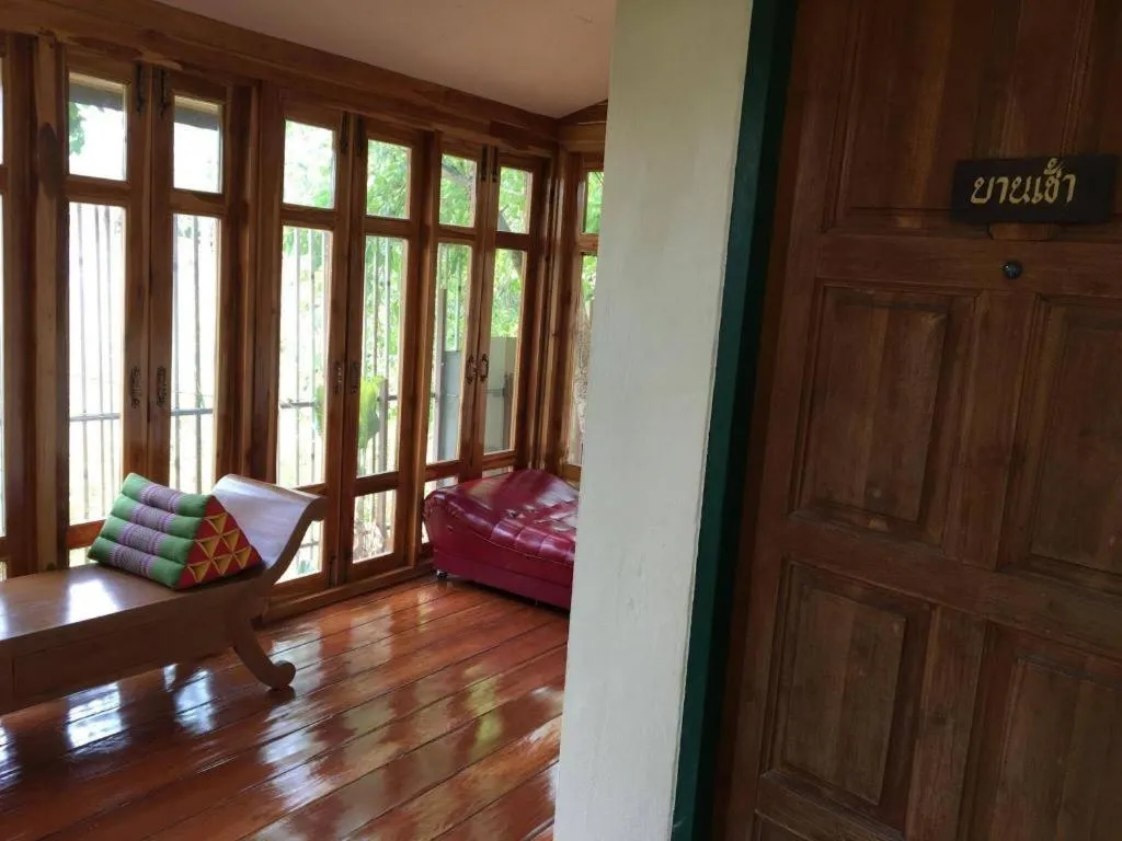 Bed in Ruen Kaew Resort