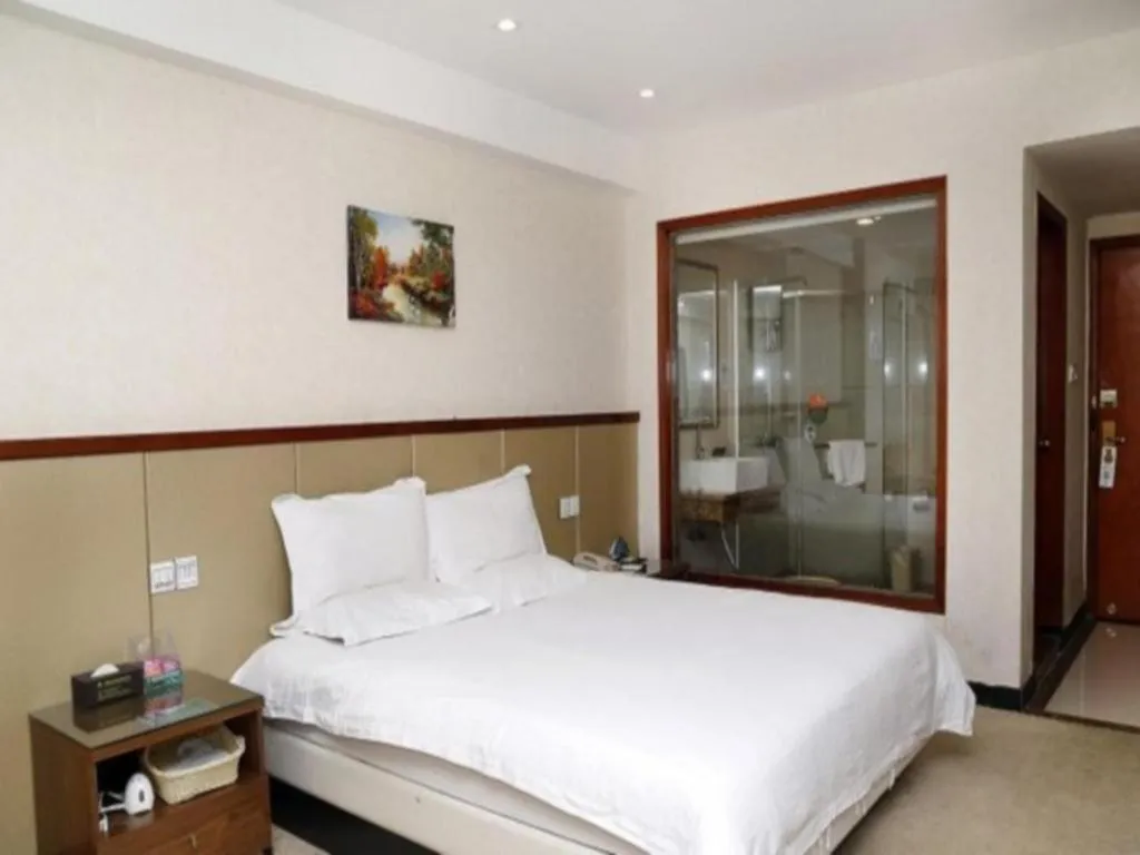 Bed in GreenTree Inn Shenzhen Kengzi Town Express Hotel