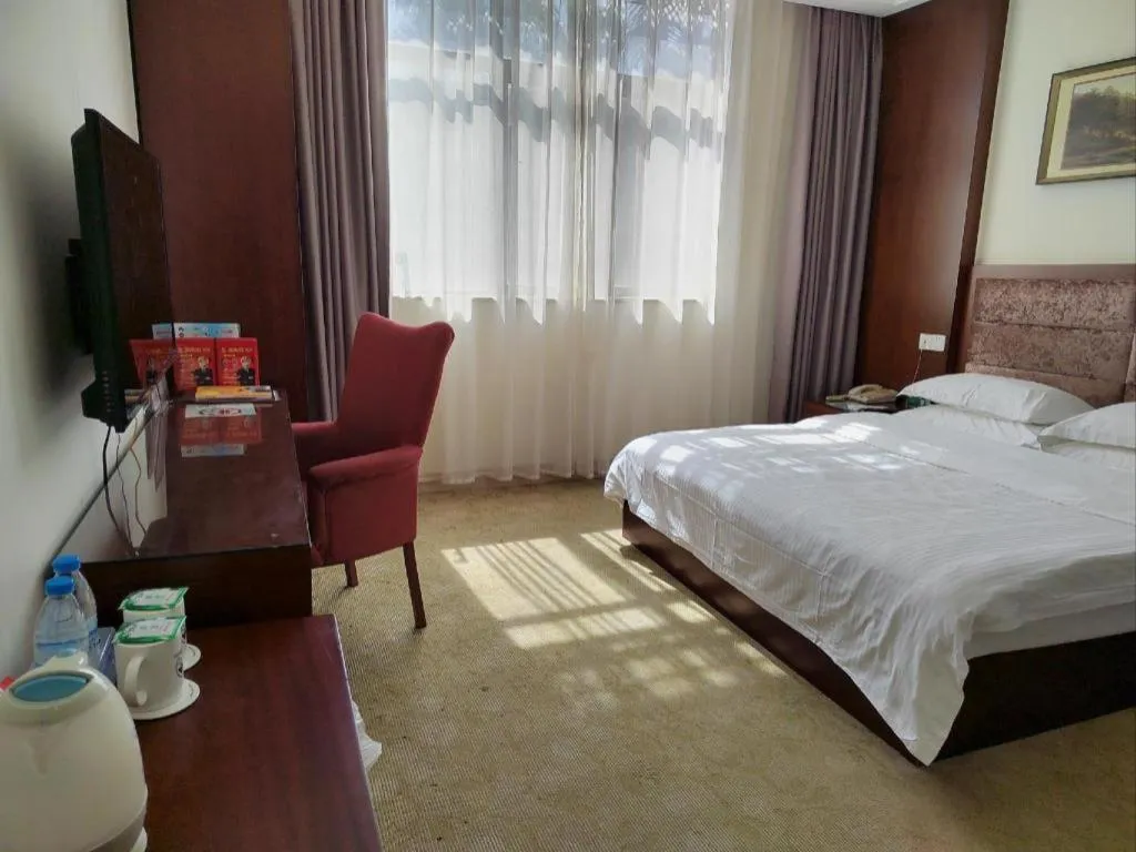 Bed in GreenTree Inn Shenzhen Kengzi Town Express Hotel