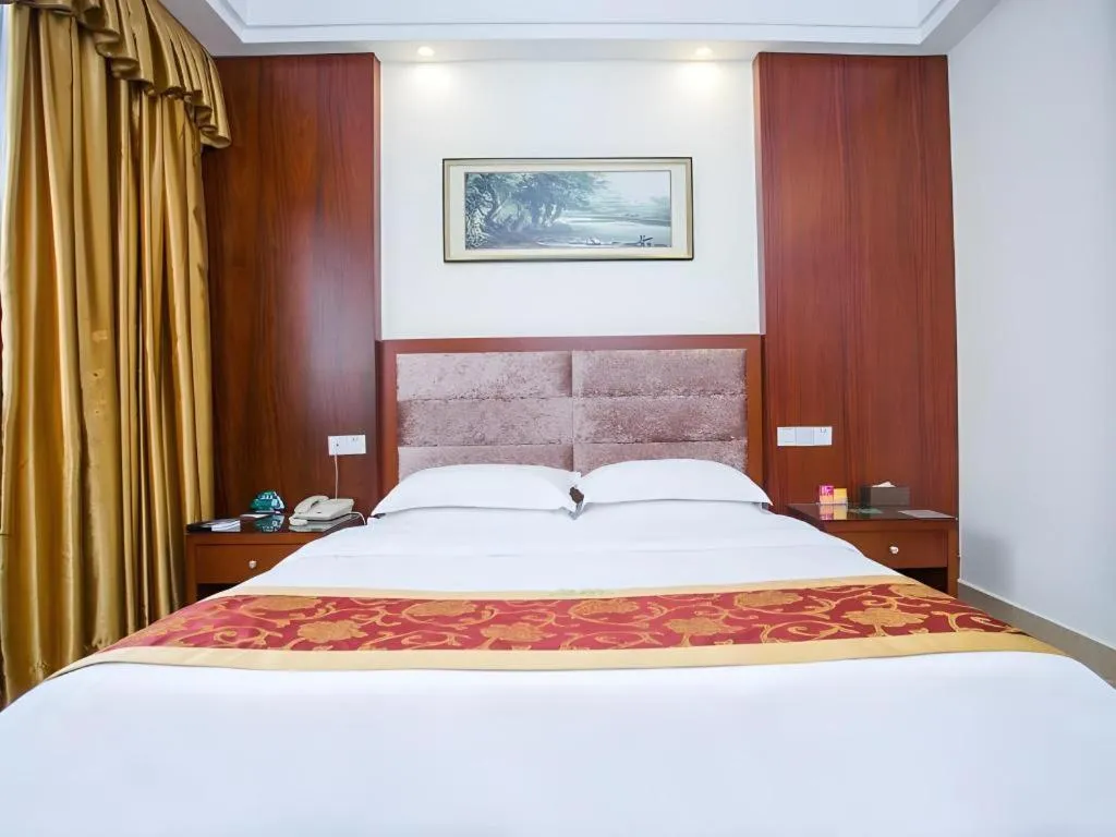 Bed in GreenTree Inn Shenzhen Kengzi Town Express Hotel