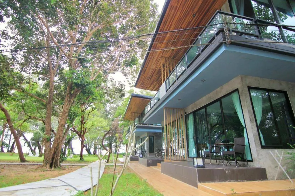 Baan Chao Mai Beach House