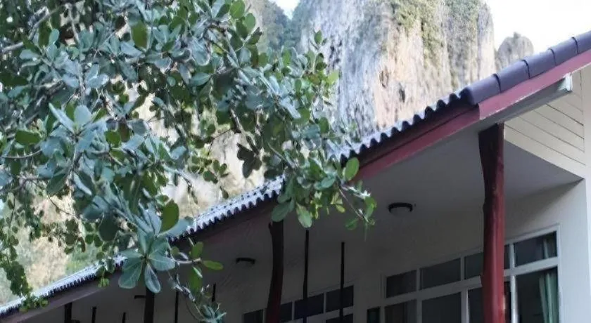 Baan Chao Mai Beach House