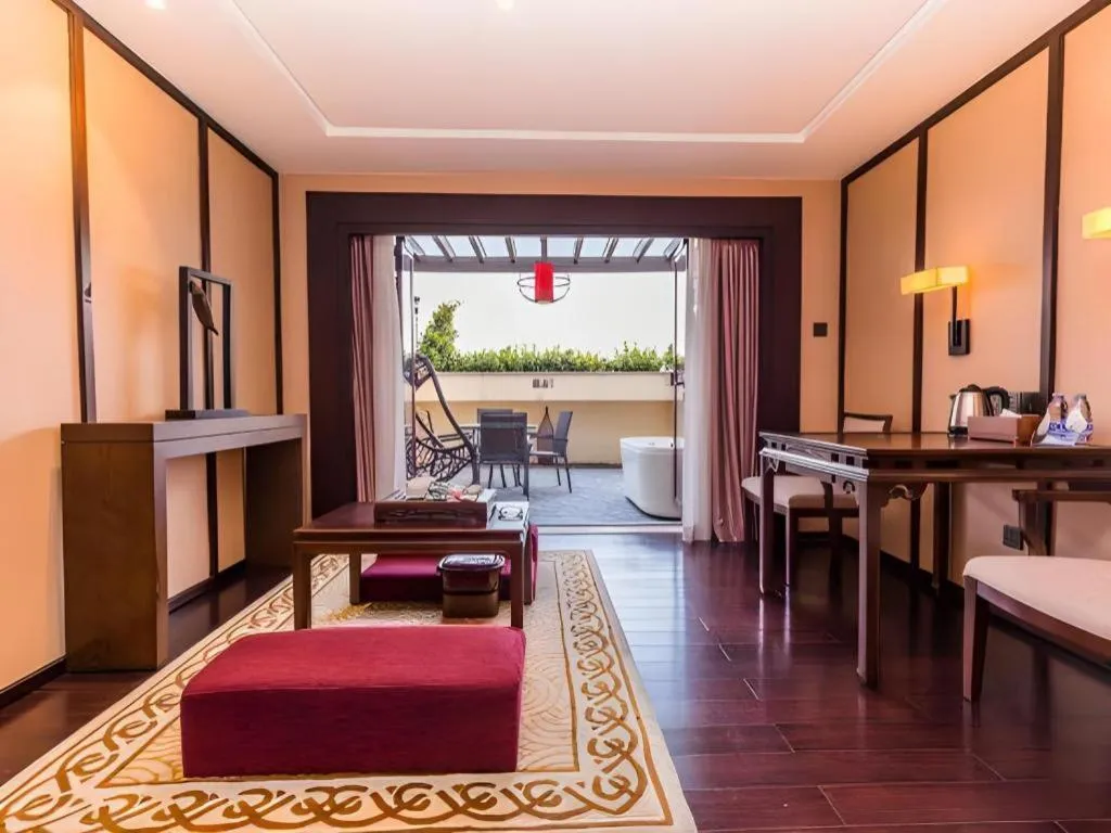 Bed in Xiang Yun Sha Garden Hotel