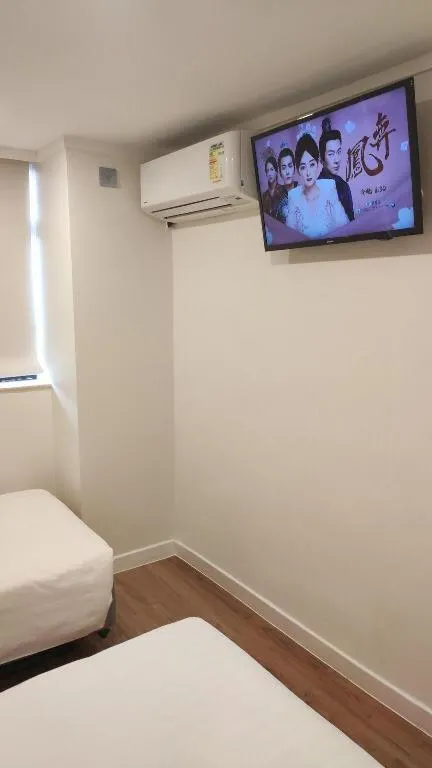 Bed in Goodrich Hotel