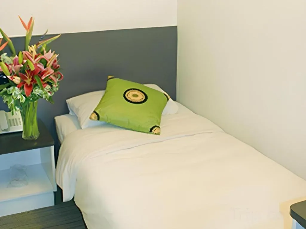 Bed in Goodrich Hotel