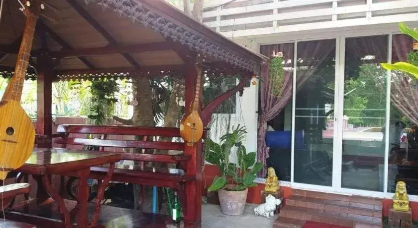 Baan Gon Chompu Baan Gon Chompu