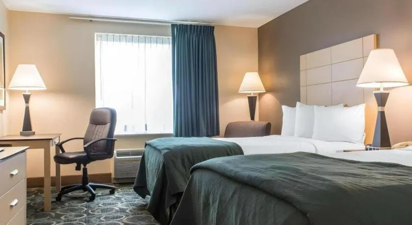 Bed in Quality Inn