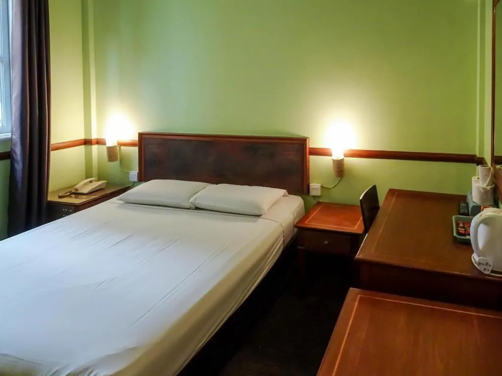 Bed in Four Chain View Hotel