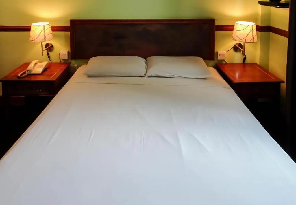 Bed in Four Chain View Hotel