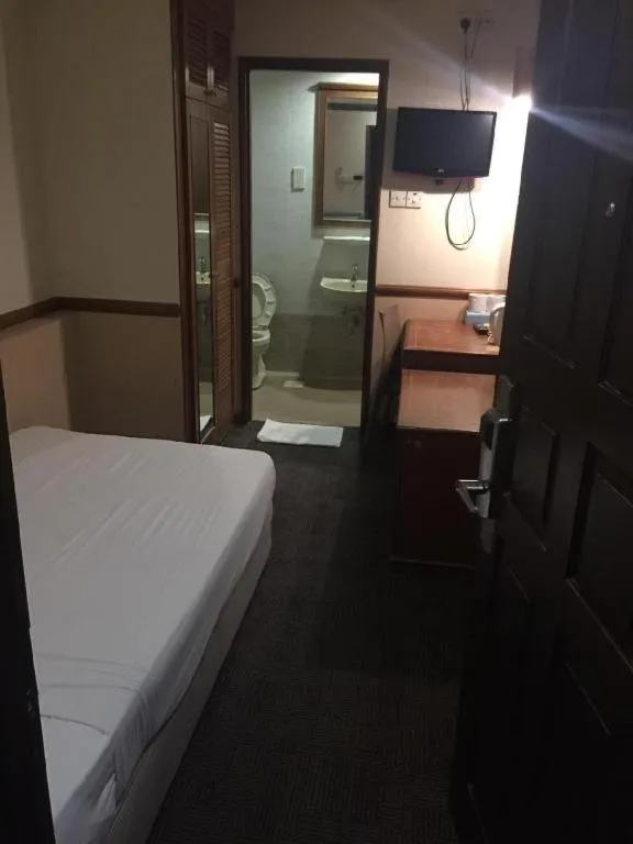 Bed in Four Chain View Hotel