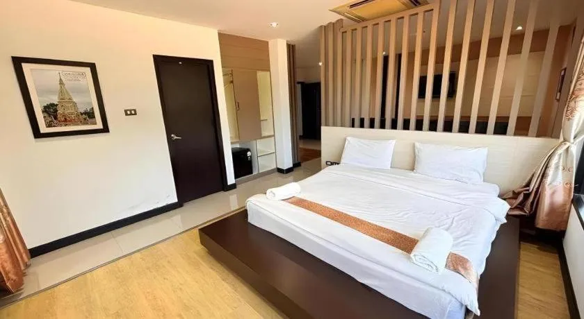 Bed in Siamgrand Hotel