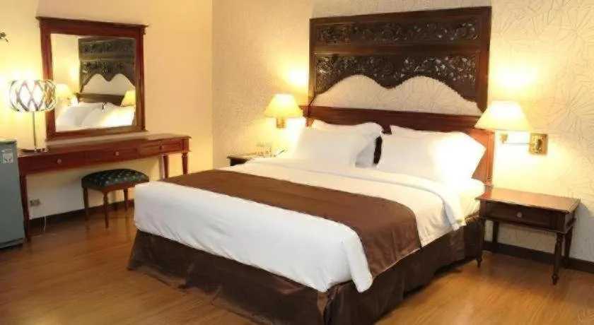 Bed in NARITA Classic Hotel