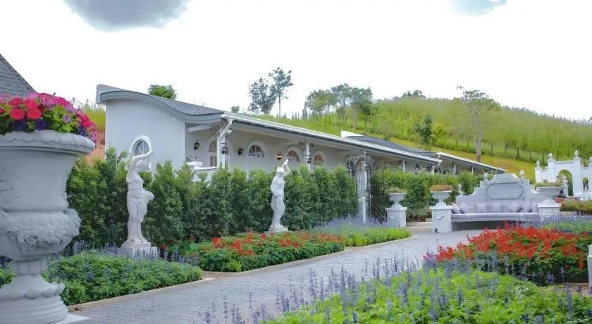 The Bluesky Resort @ Khao Kho