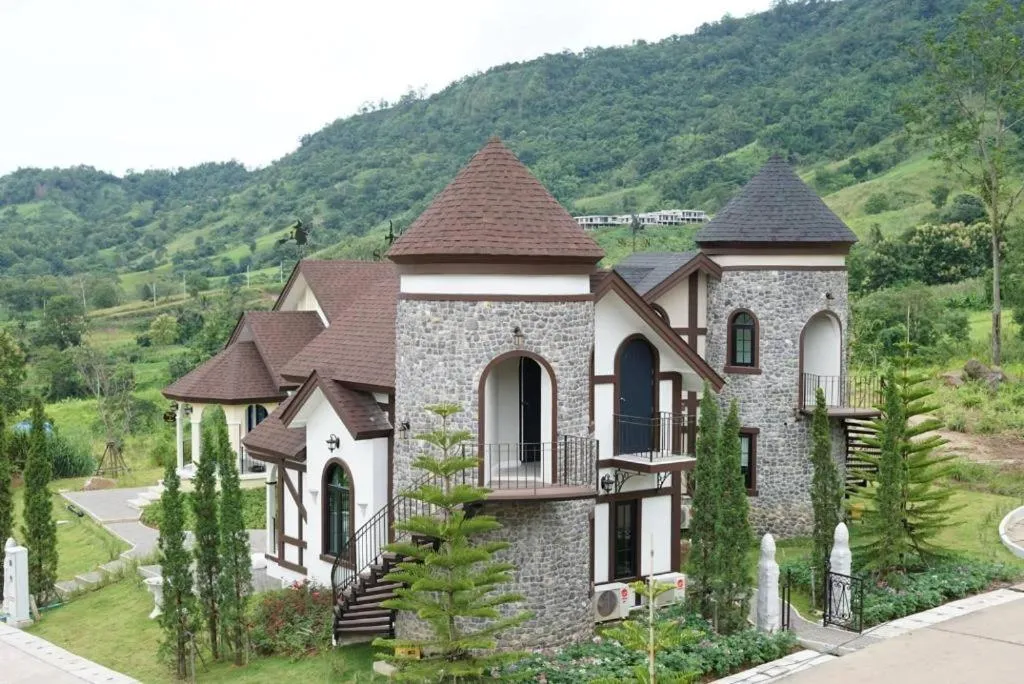 The Bluesky Resort @ Khao Kho