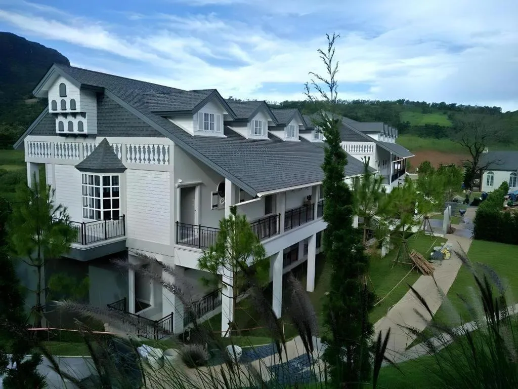The Bluesky Resort @ Khao Kho
