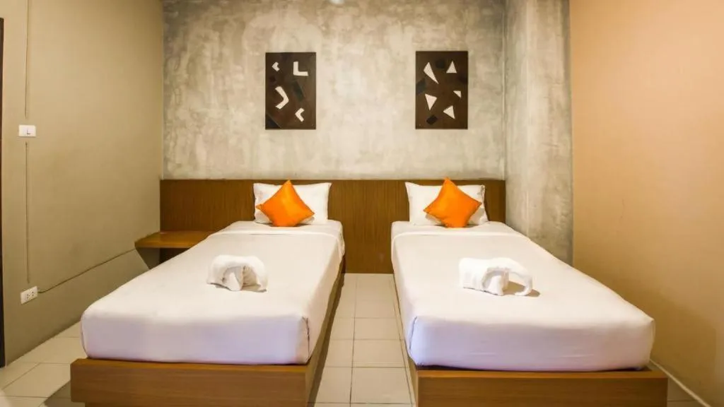 Bed in B2 Santitham (Wat Jed Yod) Boutique & Budget Hotel