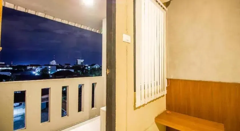 B2 Santitham (Wat Jed Yod) Boutique & Budget Hotel B2 Santitham (Wat Jed Yod) Boutique & Budget Hotel