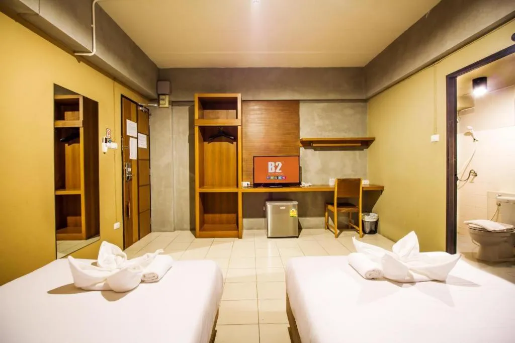 Bed in B2 Santitham (Wat Jed Yod) Boutique & Budget Hotel