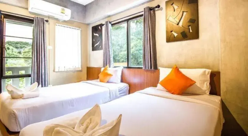 Bed in B2 Santitham (Wat Jed Yod) Boutique & Budget Hotel Bed in B2 Santitham (Wat Jed Yod) Boutique & Budget Hotel