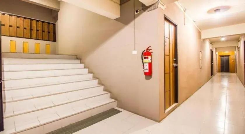 B2 Santitham (Wat Jed Yod) Boutique & Budget Hotel B2 Santitham (Wat Jed Yod) Boutique & Budget Hotel