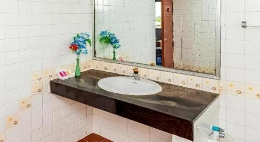 OYO 441 Grand Thara Hotel