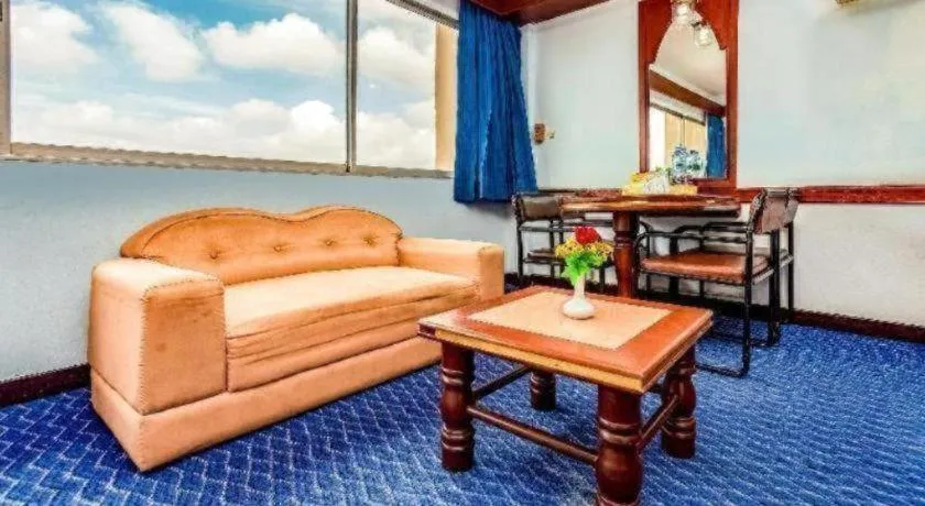 OYO 441 Grand Thara Hotel