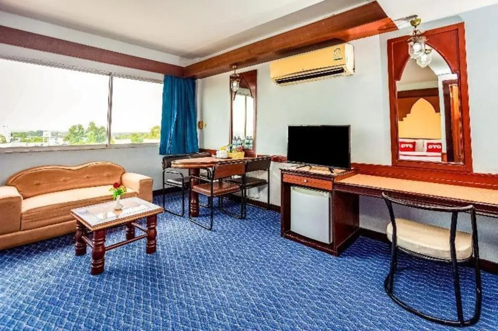 OYO 441 Grand Thara Hotel