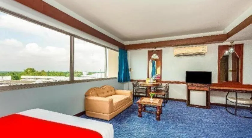 OYO 441 Grand Thara Hotel