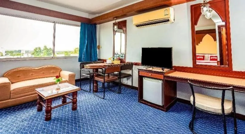 OYO 441 Grand Thara Hotel